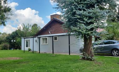 Casa 3 ambientes + Casa  de 2 amb para huespedes