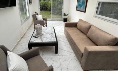 Casa 3 ambientes + Casa  de 2 amb para huespedes