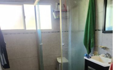 Casa 3 ambientes + Casa  de 2 amb para huespedes