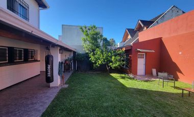 EL PALOMAR VENTA- CASA 4 amb con jardin y cochera