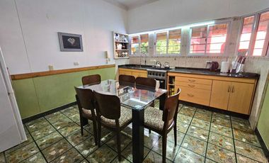 EL PALOMAR VENTA- CASA 4 amb con jardin y cochera