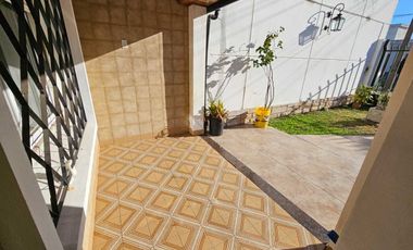 EL PALOMAR VENTA- CASA 4 amb con jardin y cochera