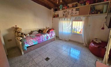EL PALOMAR VENTA- CASA 4 amb con jardin y cochera