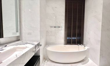 2-BR Condo at Four Seasons Private Residences Bangkok near BTS Saphan Taksin