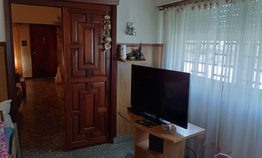 VENTA CASA 2 PLANTAS EN ESQUINA CON GARAGE WILDE