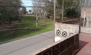VENTA CASA 2 PLANTAS EN ESQUINA CON GARAGE WILDE