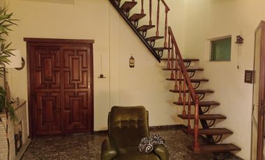 VENTA CASA 2 PLANTAS EN ESQUINA CON GARAGE WILDE
