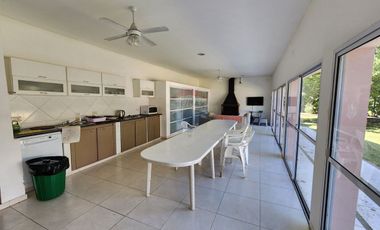 Casa en Venta sobre lote de 3000 m2 en Sourigues