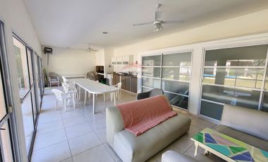 QUINTA en Venta sobre lote de 3000 m2 en Sourigues