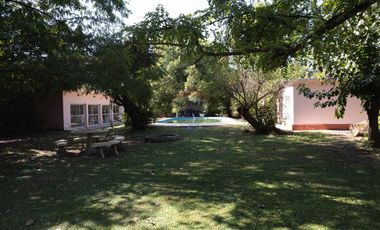 QUINTA en Venta sobre lote de 3000 m2 en Sourigues