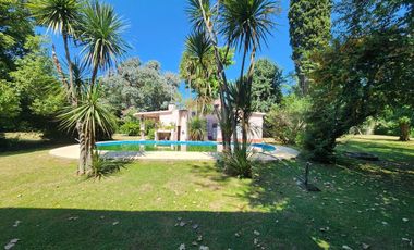 QUINTA en Venta sobre lote de 3000 m2 en Sourigues