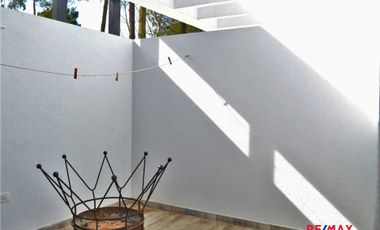 VENTA CASA 3 AMBIENTES BARRIO I VILLA ROBLES