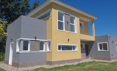 VENTA CASA 3 DORMITORIOS BARRIO PARAISO DEL LIMAY