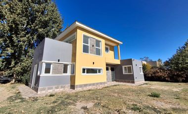 VENTA CASA 3 DORMITORIOS BARRIO PARAISO DEL LIMAY