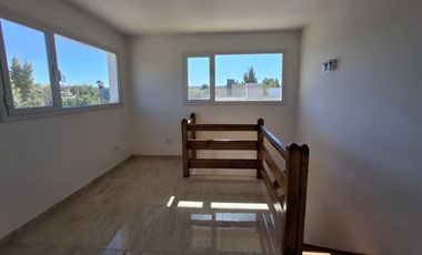 VENTA CASA 3 DORMITORIOS BARRIO PARAISO DEL LIMAY