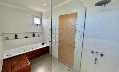 Venta casa 5 ambientes en Nuevo Quilmes