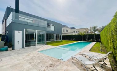Venta casa 5 ambientes en Nuevo Quilmes