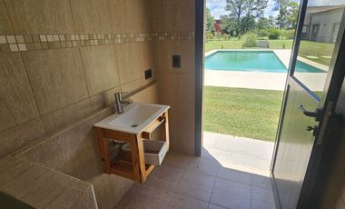 Venta Casa 7 ambientes en Fincas San Vicente