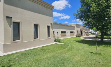 Venta Casa 7 ambientes en Fincas San Vicente