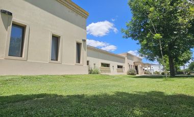 Venta Casa 7 ambientes en Fincas San Vicente