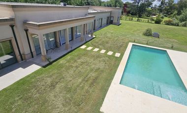 Venta Casa 7 ambientes en Fincas San Vicente