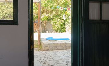 Casa de 3 dormitorios con cochera.