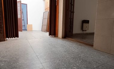 Casa de 3 dormitorios con cochera.