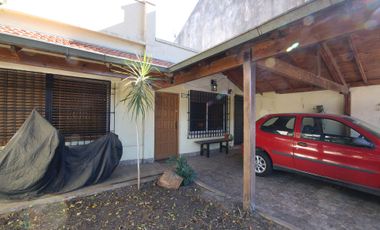 Venta casa lote propio- 4 amb. Gran oportunidad !!
