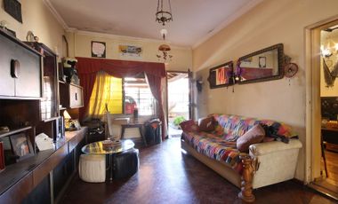 Venta casa lote propio- 4 amb. Gran oportunidad !!