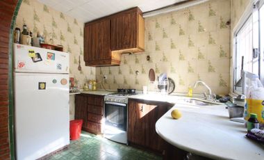 Venta casa lote propio- 4 amb. Gran oportunidad !!
