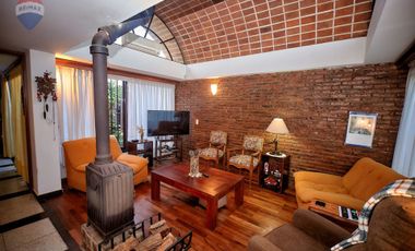 CASA EN VENTA QUILMES 6 AMBIENTES AMPLIO PARQUE AC