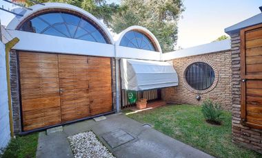 CASA EN VENTA QUILMES 6 AMBIENTES AMPLIO PARQUE AC