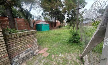 CASA EN VENTA QUILMES 6 AMBIENTES AMPLIO PARQUE AC