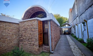 CASA EN VENTA QUILMES 6 AMBIENTES AMPLIO PARQUE AC