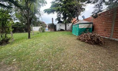 CASA EN VENTA QUILMES 6 AMBIENTES AMPLIO PARQUE AC