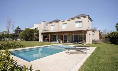 CASA EN ALQUILER ANUAL HARAS SANTA MARIA AMOBLADA