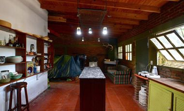 CASA A LA VENTA EN PUNTA LARA A REFACCIONAR