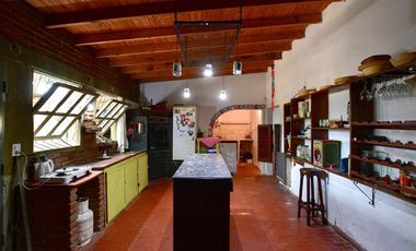 CASA A LA VENTA EN PUNTA LARA A REFACCIONAR