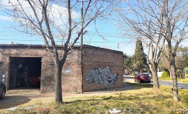 VENTA CASA CON GALPON/TALLER