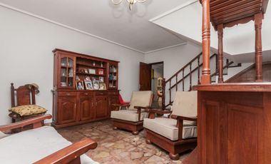 EXCELENTE CASA 4AMB. MAS DPTO DE 2AMB.AVELLANEDA