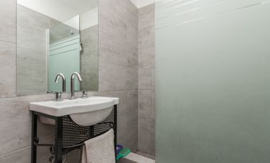 EXCELENTE CASA 4AMB. MAS DPTO DE 2AMB.AVELLANEDA