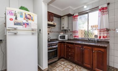 EXCELENTE CASA 4AMB. MAS DPTO DE 2AMB.AVELLANEDA