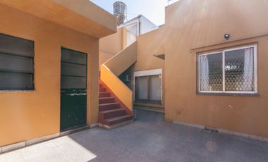 EXCELENTE CASA 4AMB. MAS DPTO DE 2AMB.AVELLANEDA