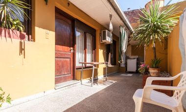 EXCELENTE CASA 4AMB. MAS DPTO DE 2AMB.AVELLANEDA