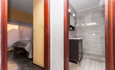 EXCELENTE CASA 4AMB. MAS DPTO DE 2AMB.AVELLANEDA