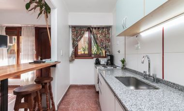 EXCELENTE CASA 4AMB. MAS DPTO DE 2AMB.AVELLANEDA