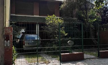 Casa en venta 4 ambientes en Remedios de Escalada