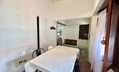 Venta/Permuta Casa 4 amb. Cochera, Pileta, terraza