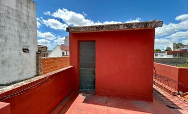 Venta/Permuta Casa 4 amb. Cochera, Pileta, terraza