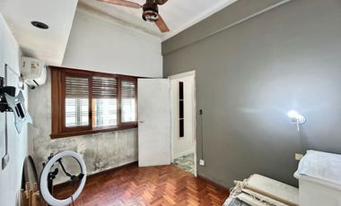 Venta/Permuta Casa 4 amb. Cochera, Pileta, terraza